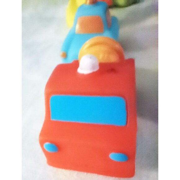 Assorted Kids Bath Time Toys Animal Vehicle Shapes 25 Pcs Soft Rubber Bath Play - Picture 7 of 9